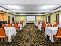 Holiday Inn Express & Suites DALLAS W - I-30 COCKRELL HILL by IHG Hotels near Kessler Theater