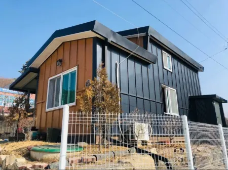 Pocheon Van Wolmin Park