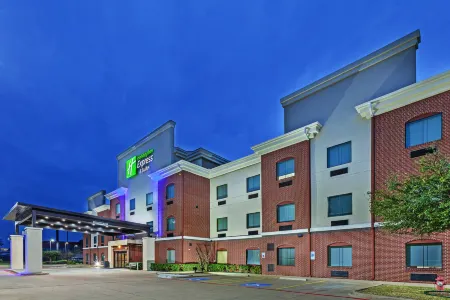 Holiday Inn Express & Suites Longview South I-20 Отели в г. Лонгвью