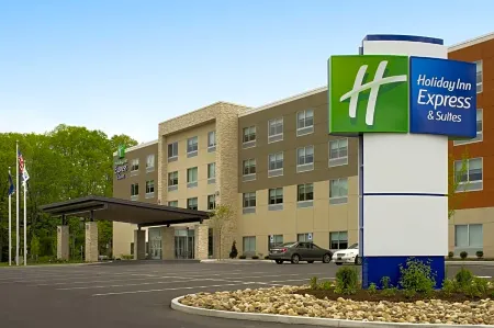 Holiday Inn Express & Suites Altoona