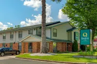 Quality Inn Hotels in Lee