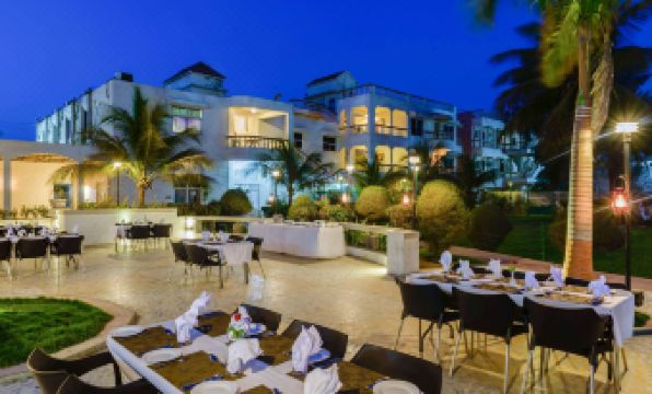 Quality Inn Palms - Housity