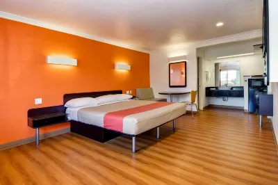 Motel 6 Garden Grove, CA Các khách sạn ở Garden Grove