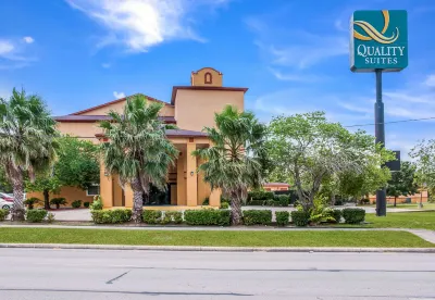 Quality Suites San Antonio Brooks City Base Hotels in San Antonio