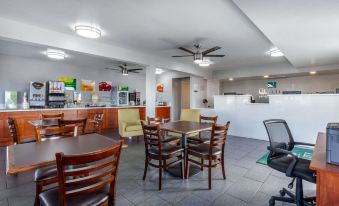 Quality Inn & Suites Near Downtown Mesa