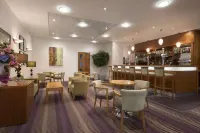 Ramada Plaza by Wyndham Wrexham Hotels in Llantysilio