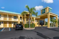 Quality Inn Bradenton North I-75 Hotels near Walgreens