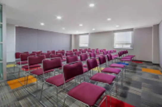 บีว้าว โรงแรม เกเรตาโร