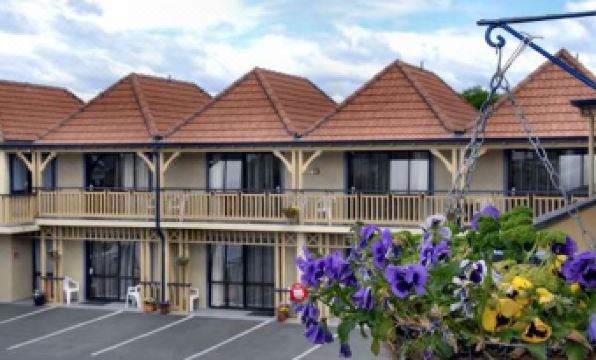 Cable Court Motel