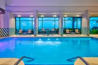 Holiday Inn VA BEACH-OCEANSIDE (21ST ST) by IHG - ติดทะเล