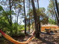 Les Ecureuils Hotels in Gordes