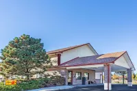 Super 8 by Wyndham Greeley Hotel a Weld County