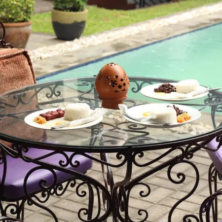 Purple Tree Bed & Breakfast