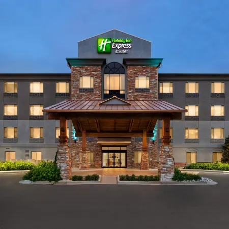 Holiday Inn Express & Suites DENVER AIRPORT by IHG