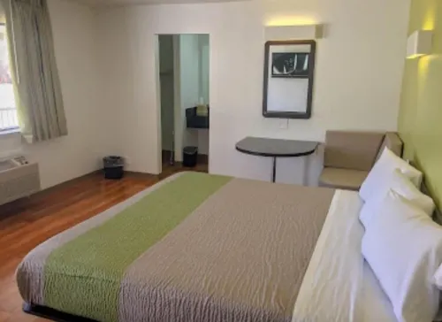 American Inn Hotels in Hawthorne