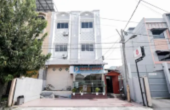 Dancenter Waringin Residence Hotels in Medan Petisah