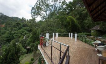 J Valley Resort