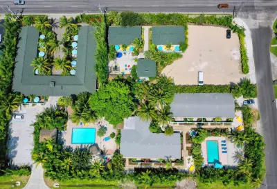 Siesta Key Palms Resort Hotels in Osprey