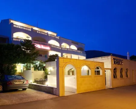 Villa Daniela Hotels in Bol