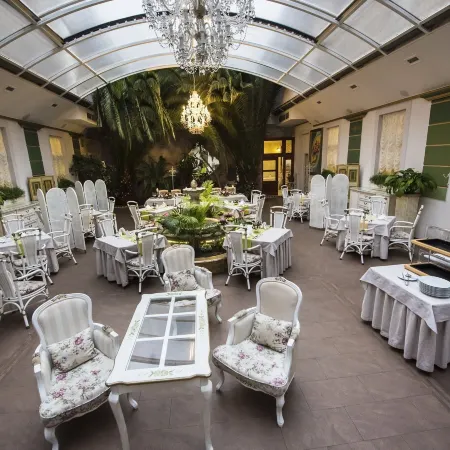 Golden Royal Boutique Hotel & Spa Отели в г. Кошице