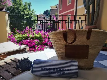 Locanda Il Maestrale Отели рядом с достопримечательностью «Monterosso public beach (Fegina)»