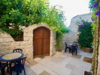 Artist Quarter Guesthouse B&B Hotels in Safed