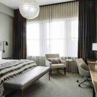 Hotel Covington Cincinnati Riverfront Rooms