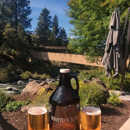 Riverhouse Lodge