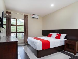 OYO 89960 Manjung Inn Hotel