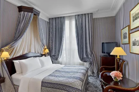 Le Dokhan's, Paris Arc de Triomphe, a Tribute Portfolio Hotel