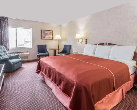 Howard Johnson by Wyndham Manteno Hotels in Kankakee County