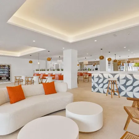 Palmanova Beach Apartments by TRH