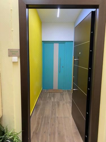Treasure box apartment _Aristotelous square_