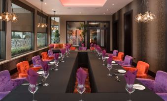 Carlton Hotel