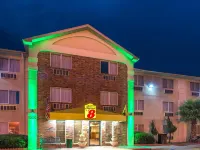 Super 8 by Wyndham Waco University Area