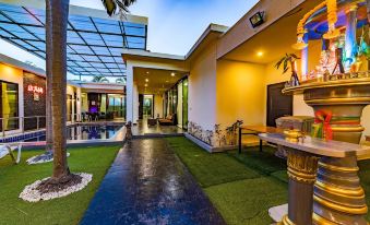 4 Bedroom Modern Pool Villa! (BL10)