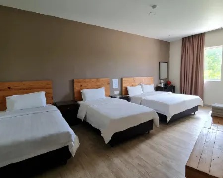 Sg. Paka Hotel Hotels in Paka