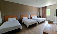 Sg. Paka Hotel Hotels in Paka