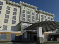 Holiday Inn & Suites Davenport Hotels near Walnut Center