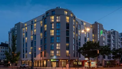 Holiday Inn Express Offenbach Hotels near Kaiserleibrucke