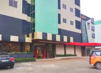 The L Hotel Entertainment Hoteles en Lubuk Baja