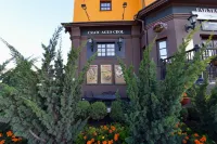 Hamilton's Bed & Breakfast