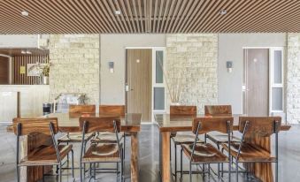 Sunshine Family Homestay Near Terminal 1 Juanda Airport