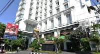 日惹賈布盧武克馬里奧波羅酒店
