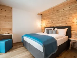 Les Dolomites Mountain Lodges