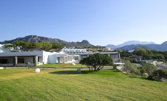 Kakkos Bay Hotel and Bungalows