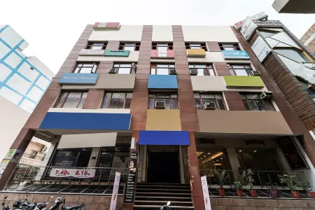 Hotel O Landlord Отели в г. Рохтак