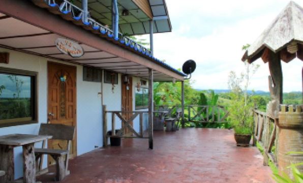 Phu Pai Mork Resort - Housity