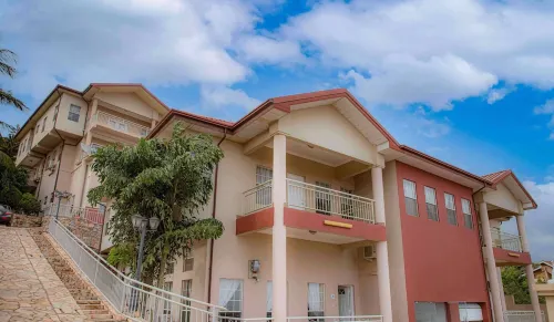 Brown Hills Residences Hoteles en Aburi