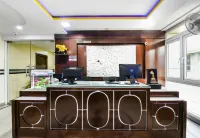 Treebo Marina Grand Railway Station Hotels in Дондапарти